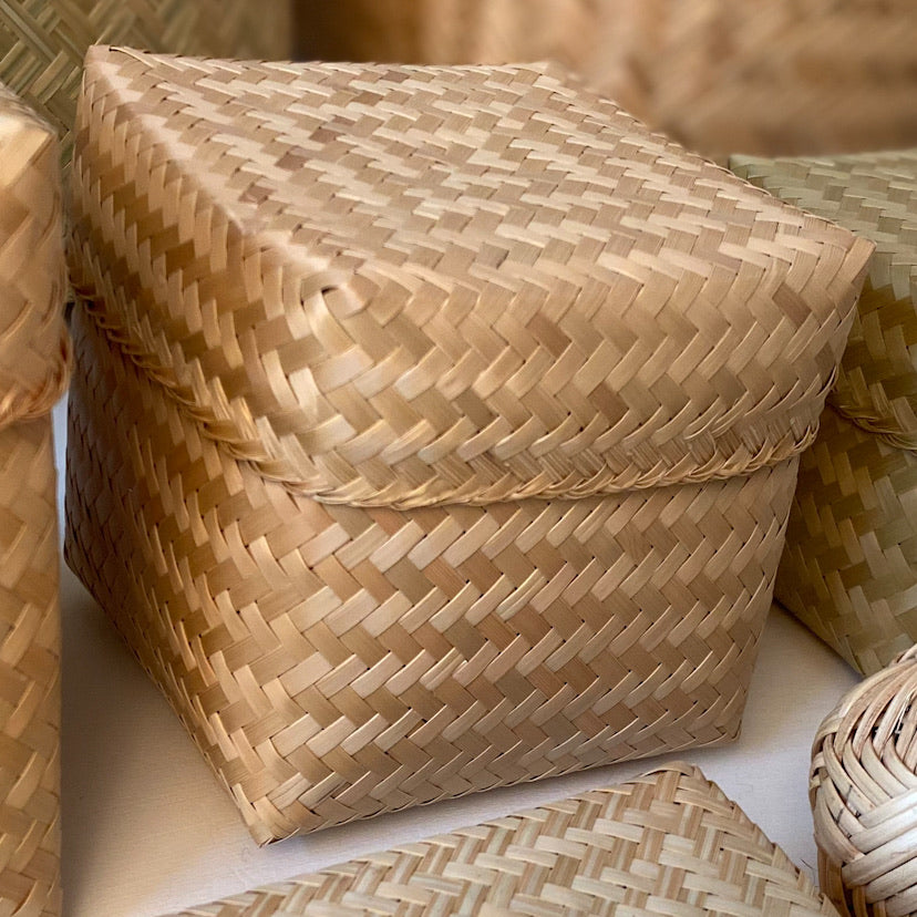 Quadratische Box mit Deckel | Diverse Grössen in Variante von WINNIM - Lovely Marie Boutique, kaufen in der Schweiz